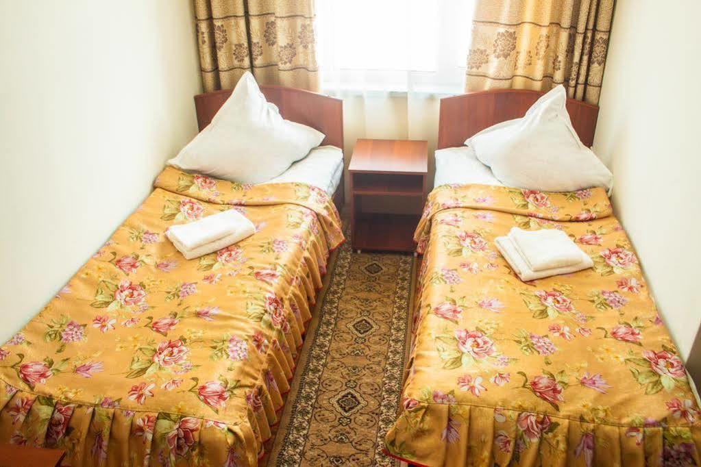 Park Hotel&Hostel Karakol Exterior photo